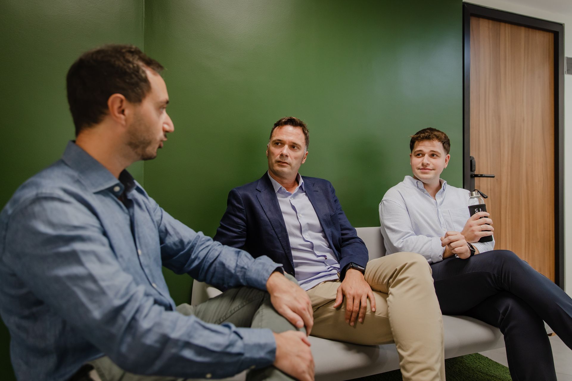Consultores analizando procesos de una empresa